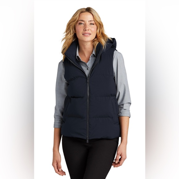 Mercer+Mettle™ Women’s Puffy Vest Plus Sized 4x Plus Size - Picture 3 of 6